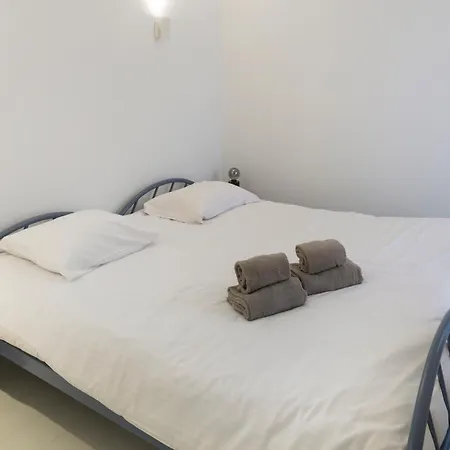 Apartment Modern & Functional Near *