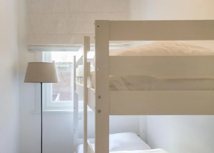 Apartment Modern & Functional Near *